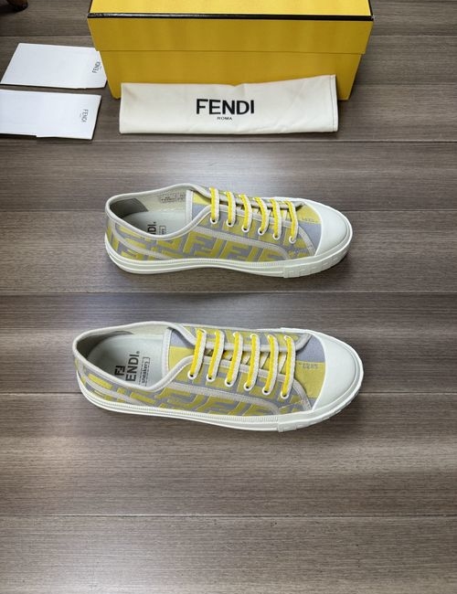Fendi Couple s High-End Shoes, Exquisite Workmanship