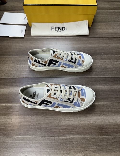 Fendi Couple s High-End Shoes, Exquisite Workmanship