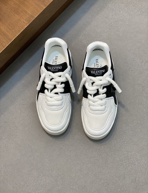 Valentino One Stud Quilted Sneakers