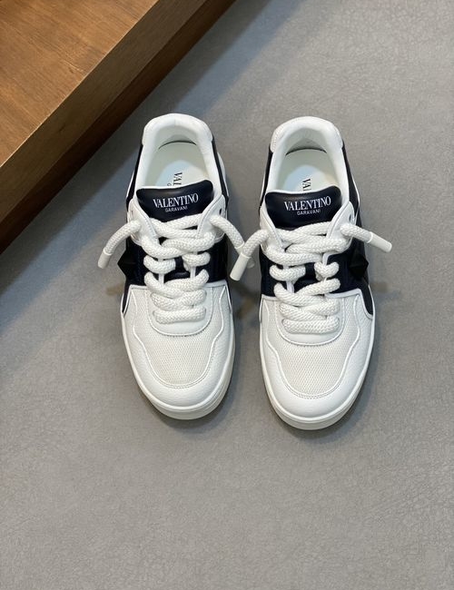 Valentino One Stud Quilted Sneakers