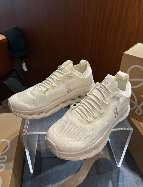 Loewe Cloudtilt Lightweight Casual Sneakers