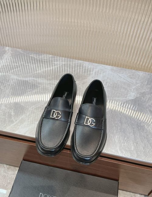 Dolce & Gabbana DG Business Casual Loafers With Solid Craft