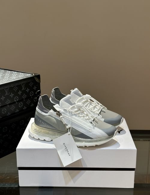Givenchy Spectre Low-top Air Cushion Sneakers