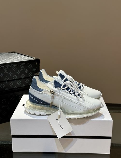 Givenchy Spectre Low-top Air Cushion Sneakers