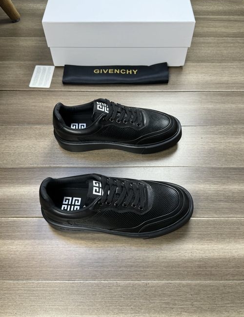 Givenchy Sneakers Nappa Cowhide Upper TPU Rubber Foam Outsole