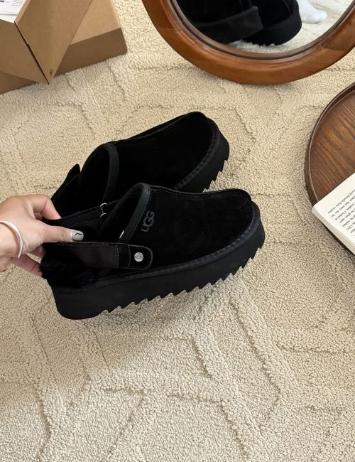 UGG Shearling Adjustable Strap Two-Way Slippers