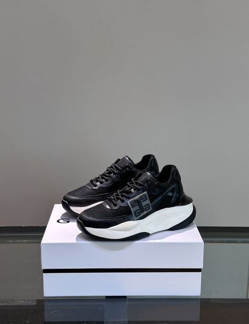 Givenchy Thick-Soled Casual Leather Sneakers