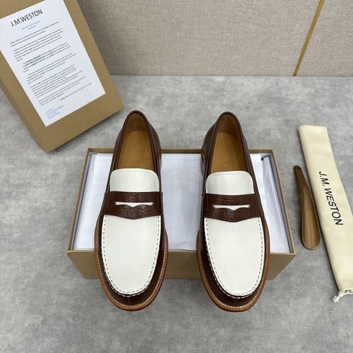 J.M.Weston Classic Oxford Shoes With Elegant Design