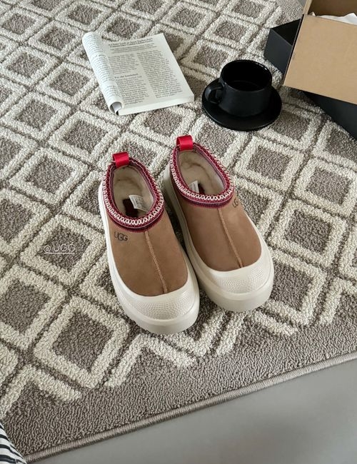 UGG Slip-on Sneakers With Wool Lining