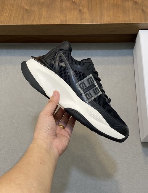 Givenchy GIV 1 Casual Sneakers Leather And Mesh Stitching Logo TPU Sole