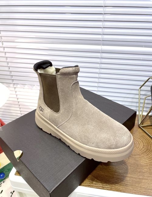 UGG Chelsea Boots Suede Leather Wool Lining Rubber Sole