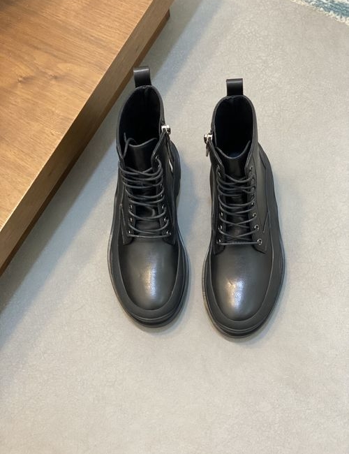 Moncler Cowhide Casual Shoes With Wear-resistant Rubber Sole