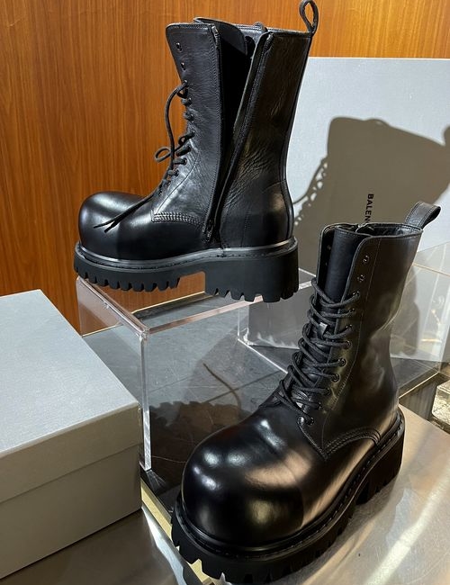 Balenciaga Stomper Leather Ankle Boots