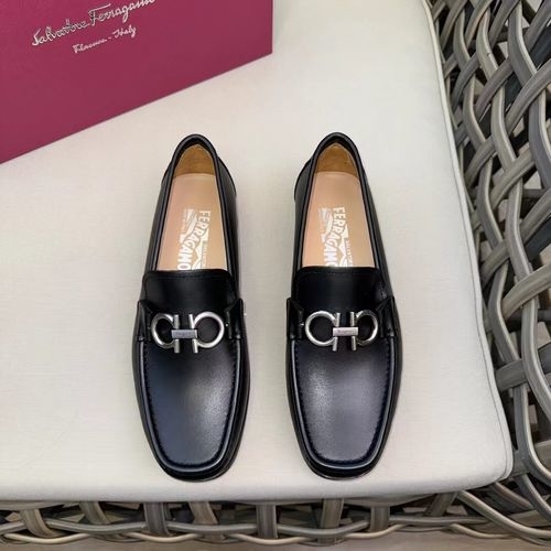 Ferragamo Gancini Buckle Leather Moccasin Shoes