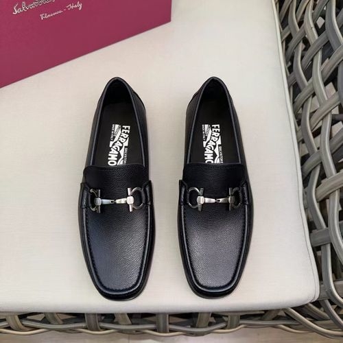 Ferragamo Gancini Buckle Leather Moccasin Shoes