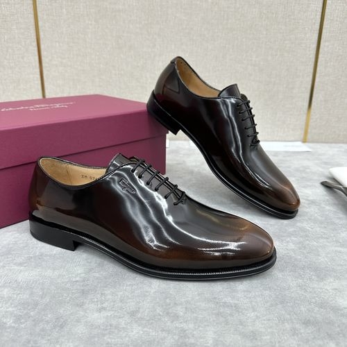 Ferragamo Polished Leather Oxford Shoes