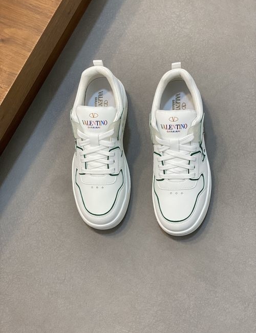Valentino Rivet Decor Sheepskin Casual Sneakers