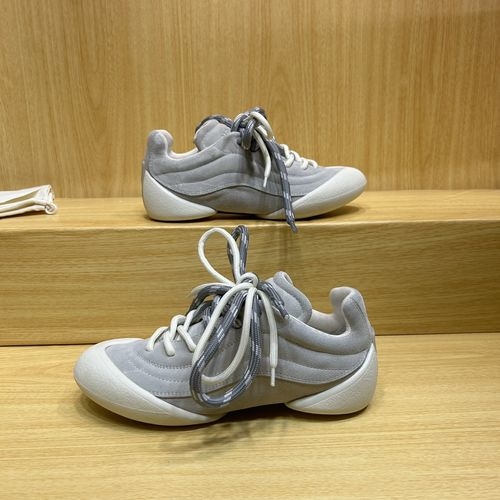 McQueen Matte Leather Casual Sneakers
