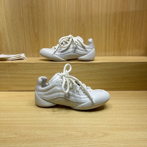 McQueen Matte Leather Casual Sneakers