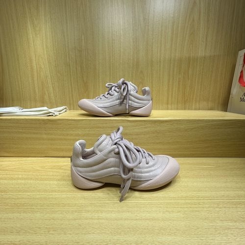 McQueen Matte Leather Casual Sneakers
