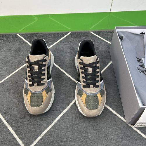Hogan Matte Leather Skateboard Shoes