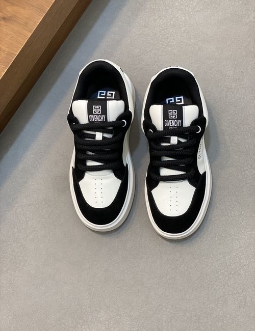 Givenchy Versatile Leather Runway Sneakers