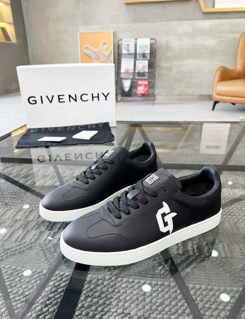 Givenchy Cowhide Upper Casual Sneakers