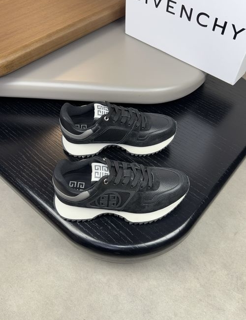 Givenchy Stitched Pattern Casual Sneakers