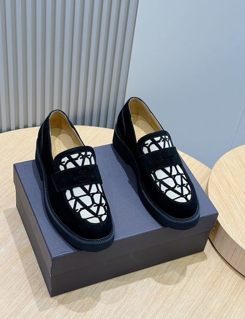 Valentino Gentleglam Mini Rivet Leather Derby Shoes