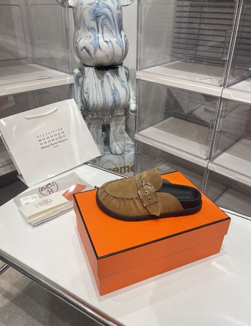 Hermes Chypre Sandals Suede Upper Sheepskin Lining