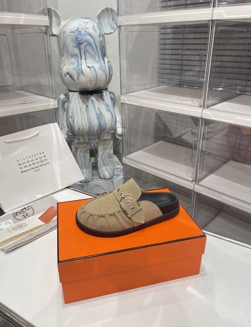 Hermes Chypre Sandals Suede Upper Sheepskin Lining