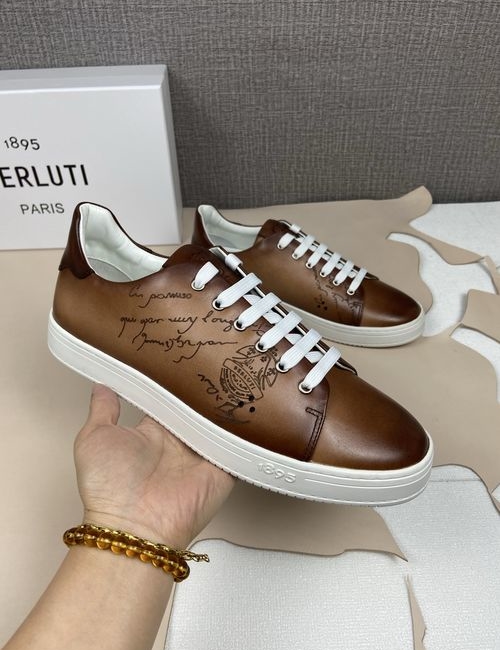 Playtime Scritto Scritto Pattern Leather Loafers
