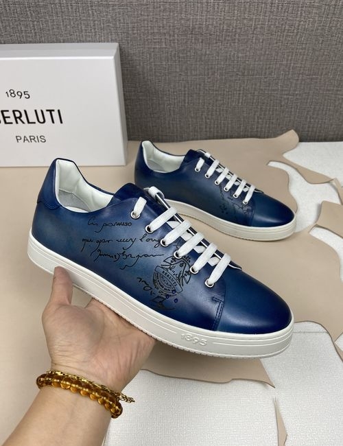 Playtime Scritto Scritto Pattern Leather Loafers