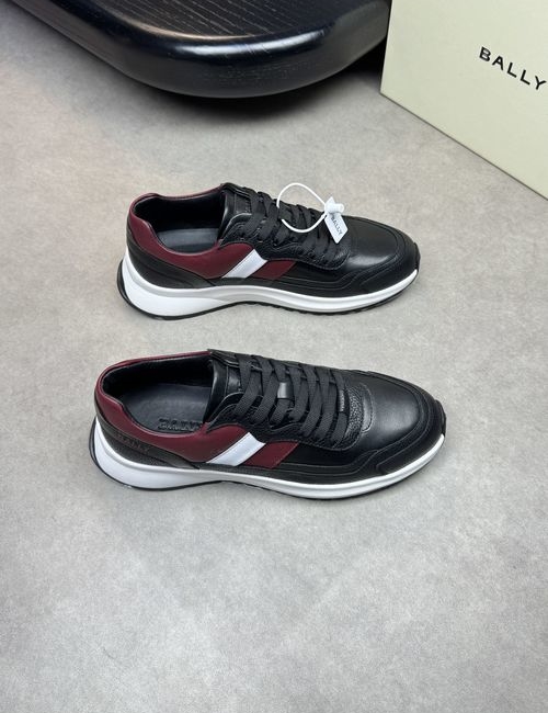 Bally Pebbled Leather Casual Sneakers With TPU Sole