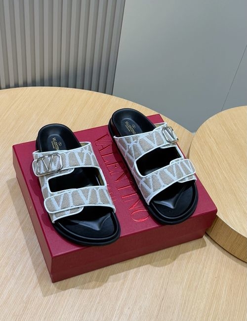 Valentino Hollow V Hardware Leather Slippers