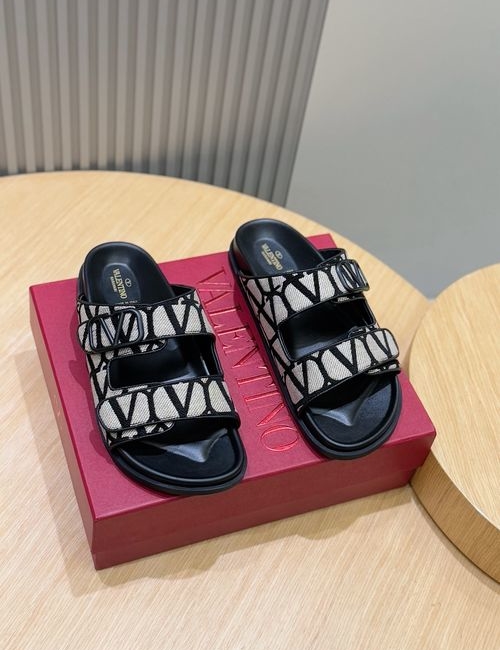 Valentino Hollow V Hardware Leather Slippers