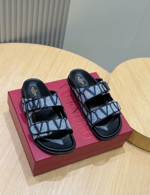 Valentino Hollow V Hardware Leather Slippers
