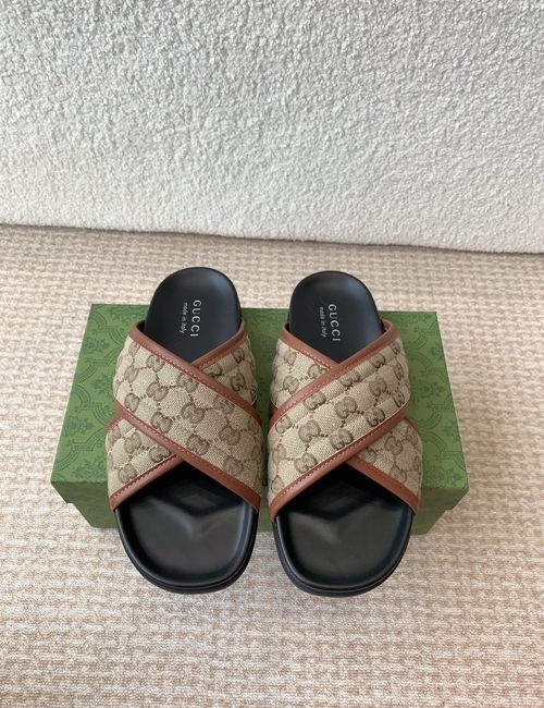 Gucci Interlocking G Leather Slides