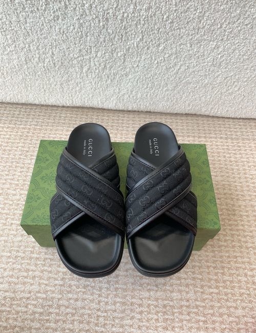 Gucci Interlocking G Leather Slides