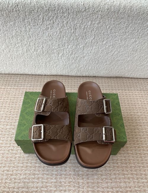 Gucci Interlocking G Leather Slides