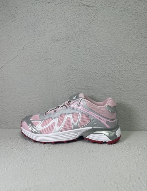 Salomon XT-WHISPER Non-slip Retro Running Shoes Pink