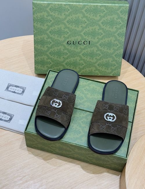 Gucci Interlocking G Slides. Classic Design. Leather Details.