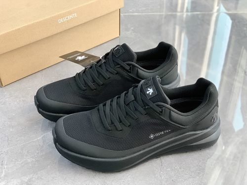 Descente Dualis GORE-TEX Vibram Sole Commuter Shoes