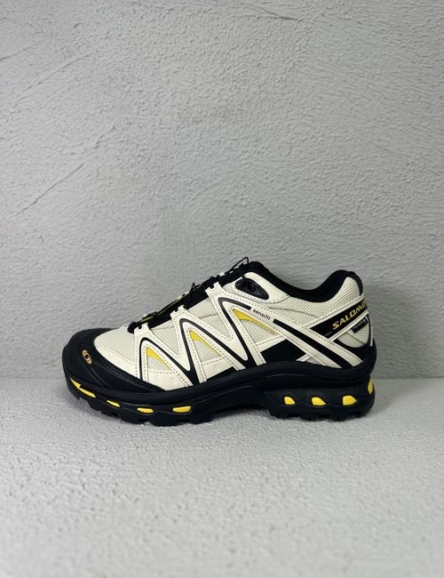 Salomon XT-Quest GTX Hiking Shoes Beige Black Yellow