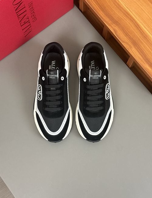 Valentino Calfskin Breathable Casual Sneakers