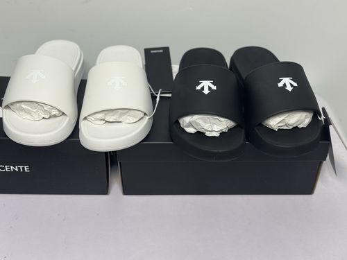 Descente Super Soft Lightweight Slides