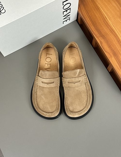 Loewe Vintage Style Shoes With Minimalist Design