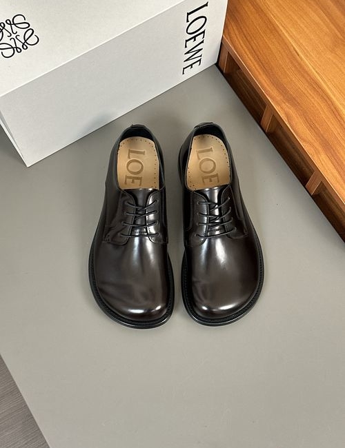 Loewe Vintage Style Shoes With Minimalist Design