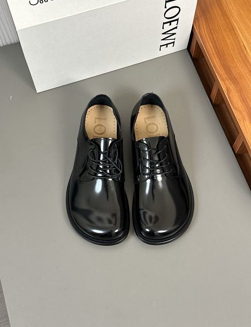 Loewe Vintage Style Shoes With Minimalist Design