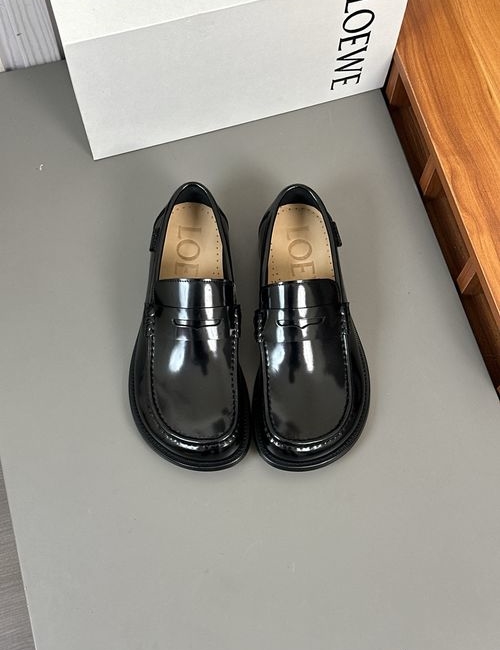 Loewe Vintage Style Shoes With Minimalist Design